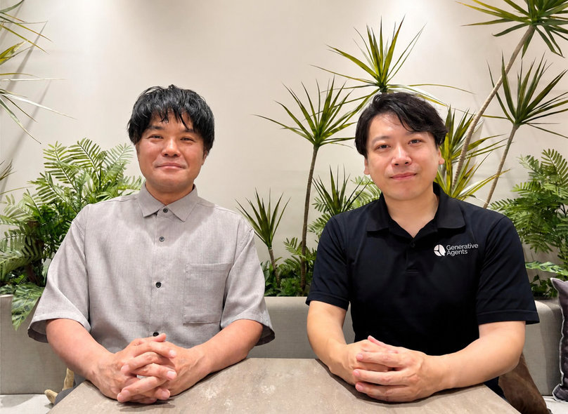 対談に臨むベリサーブの松木晋祐さんとジェネラティブエージェンツの西見公宏